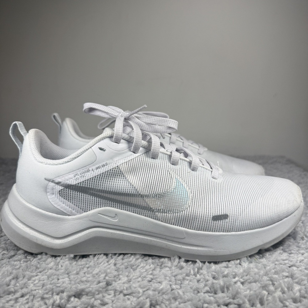 Nike Downshifter 12 Women's Size 9 White DD9294-100 Pre-Owned Excellent
